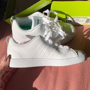 Adidas advantage clean shoes